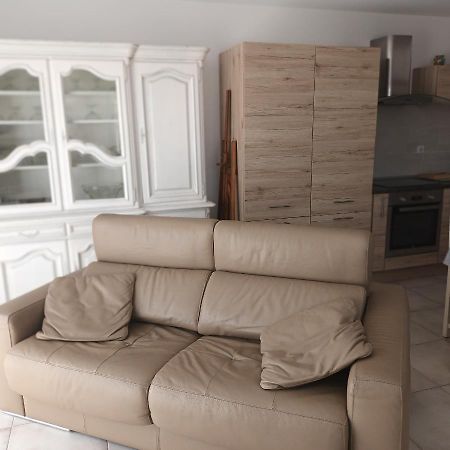 Villa Paisible P2 Pour 4 Voyageurs Saint-Gilles  Exterior foto